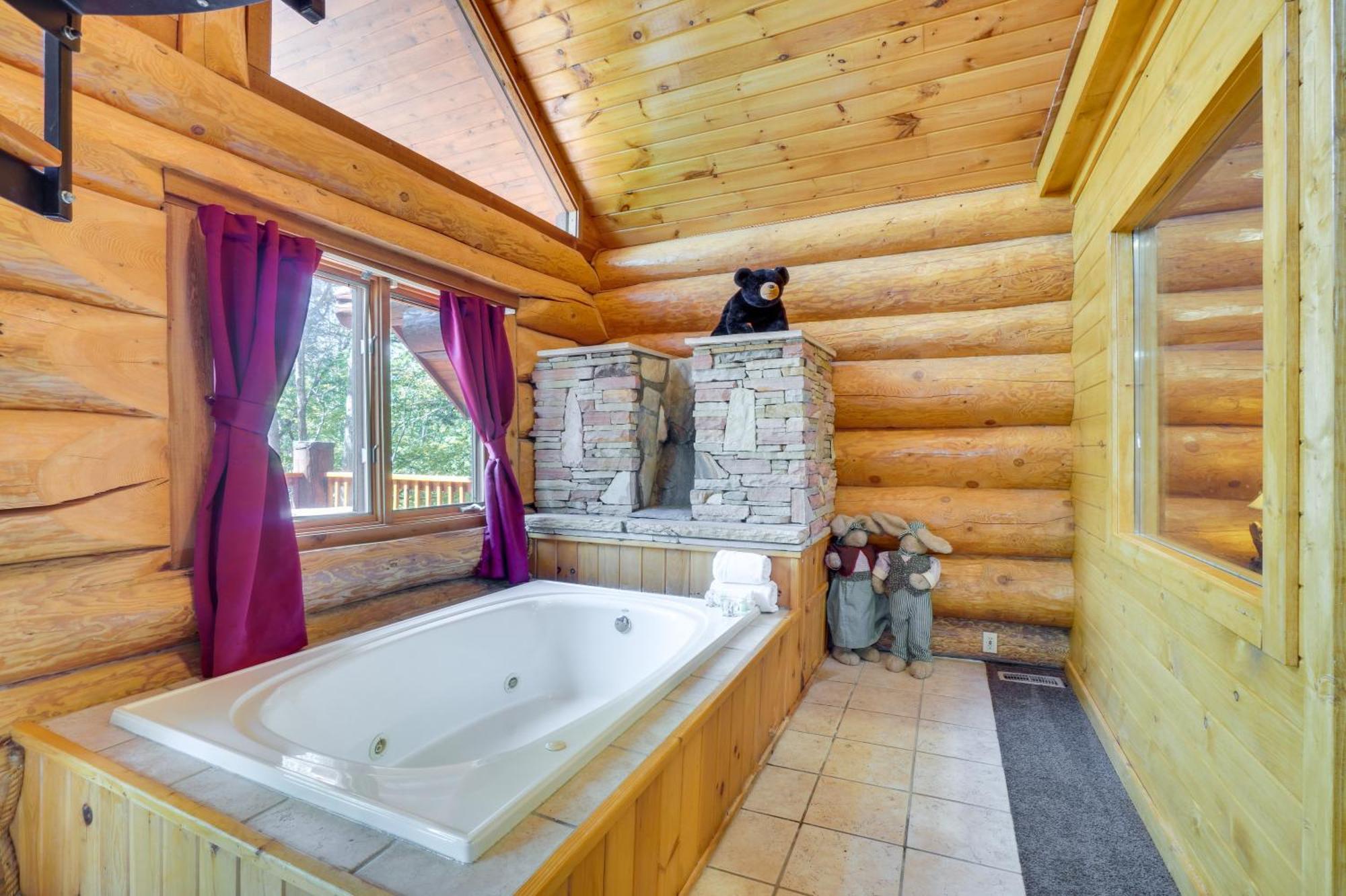 Gatlinburg Vacation Rental With Hot Tub And Game Room! エクステリア 写真